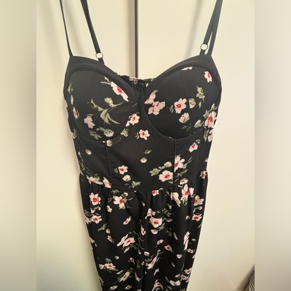 Beautiful Romper - Picture 4 of 4